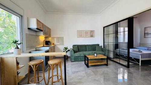 Salamina Urban Escape B in Salamina