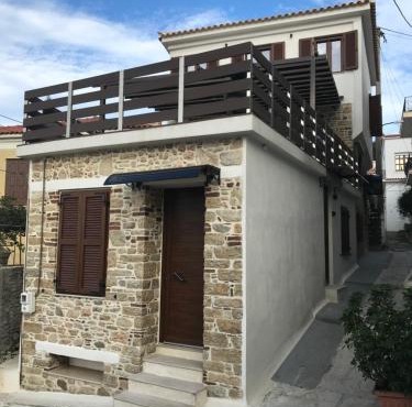 SAMOS MARIAs' STONE HOUSE 1 in Karlovasi