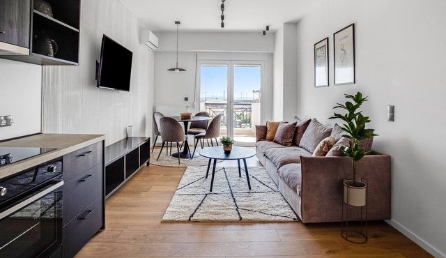 Sanders Arch - Cozy 1-Bdr. Apt. w/ Balcony in Thessaloniki