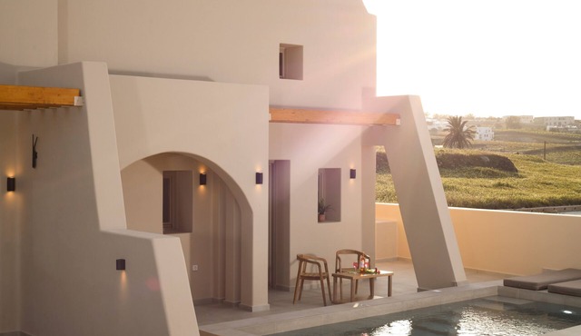 Santorini - Villa - Sleeps 2 - Pool - Parking in Mesaria