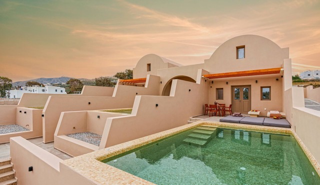 Santorini - Villa - Sleeps 5 - Pool - Parking in Mesaria