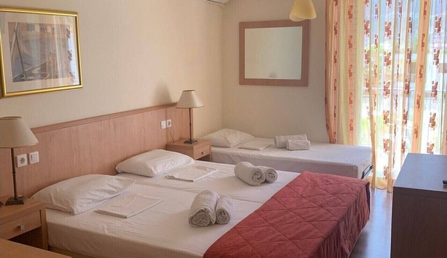 Saronis Hotel in Epidaurus