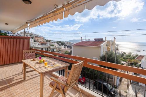 Sea view apartment 100m from the beach in Athens