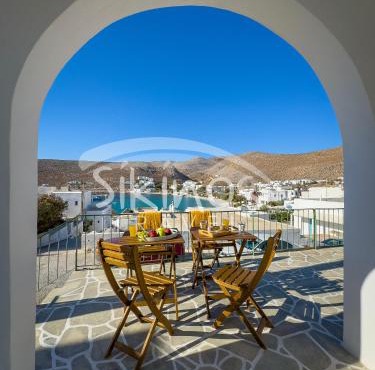 Sea View Family House in Chora Folegandros