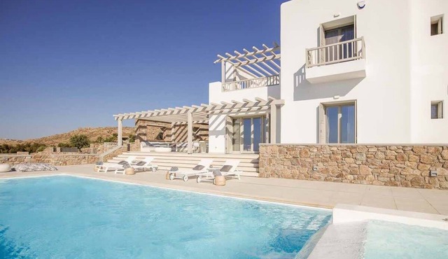 Sea View Villa Heated Infinity Pool & Bar in Kalafati