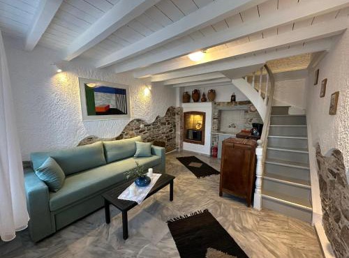 Seafront House in Ágios Konstantínos
