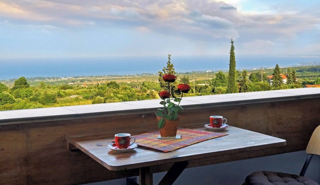 Seaview family apartment at Olympus - PanoramaLoft in Litochoro