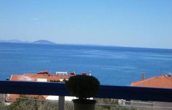 Seaview - selfcatering apartment - Helen No 2 in Xiropigado