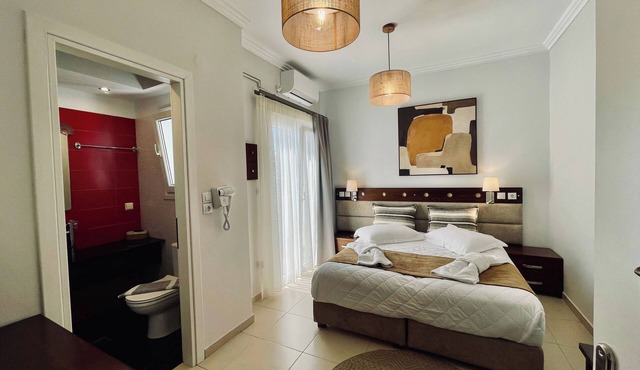Semiramis Hotel Deluxe Double Room Cozy & Central in Milos