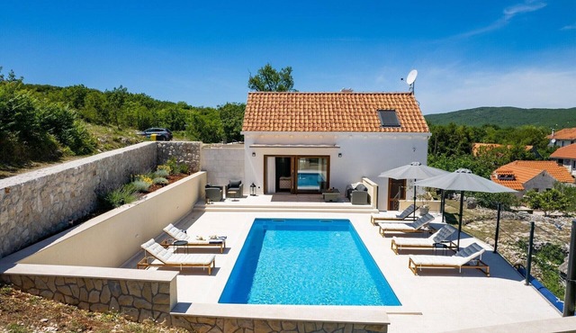 Serene Villa Retreat by the Beach in Gouves