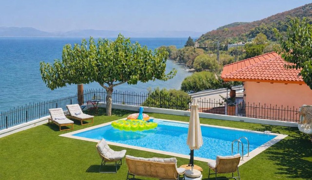 Sesi Luxury Suites Seaside & Private Pool in Marathon