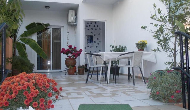 Silvi Mari Apartments in Platanes