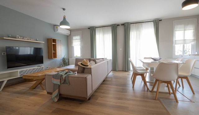 Simon Apartment by RentalsPro - Nea Moudania in Nea Moudania