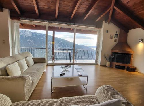 skyview house in Delphi