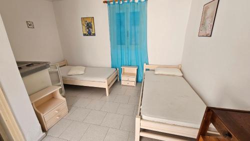 Small Apartments Rooms Only in Perissa
