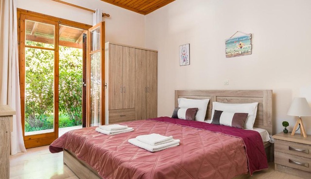 Sophie's House in Almiros Beach