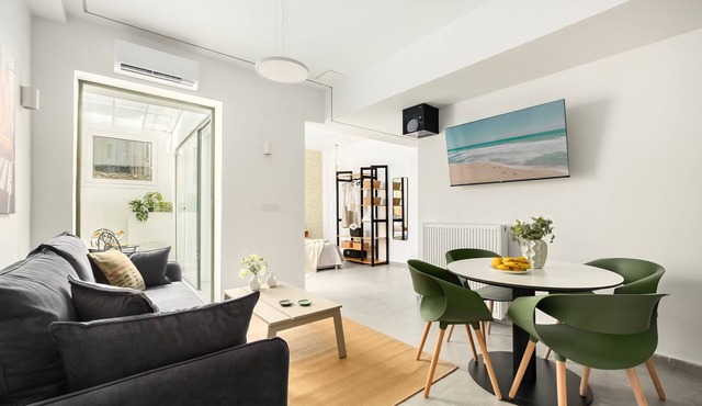 Soultani Aparthotel by HarmonyHomesAway in Athens