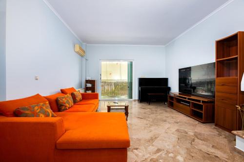 Spacious 144sqm flat near Mount Ymittos in Athens