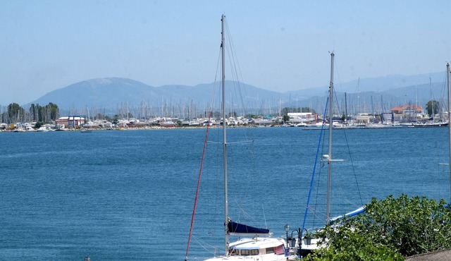 Spacious apartment on the seafront with superb view in Πρέβεζα