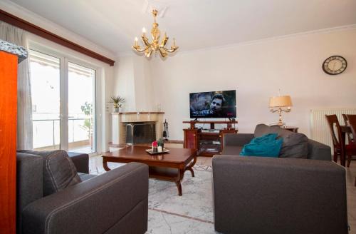 Spartan 5th floor apartment in Sparta