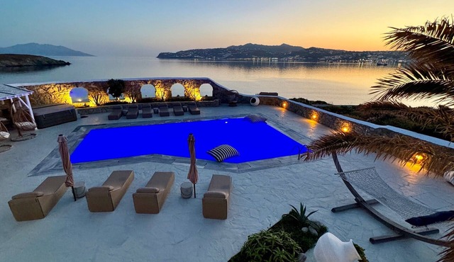 Stay Waterfront – Stunning 6-Bedroom Villa Annita with Pool in Mikonos