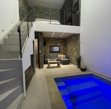 Stone Suites in Pefkochori