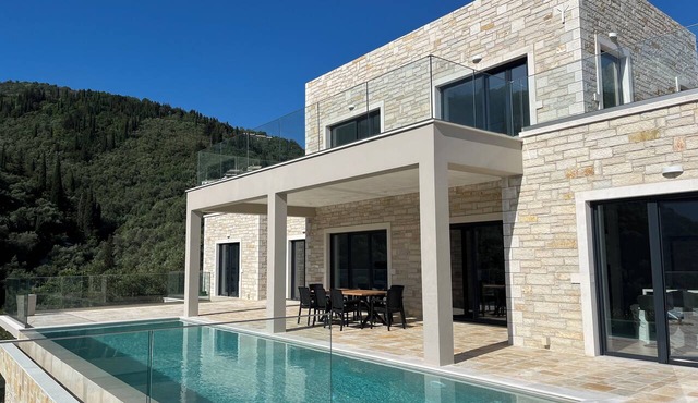 Stone Villa in an idyllic natural setting with complete privacy and views. in Nisaki