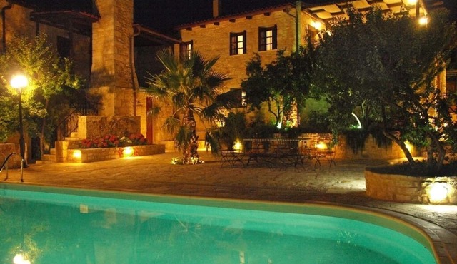Stone Villas House. in Ρούμελη