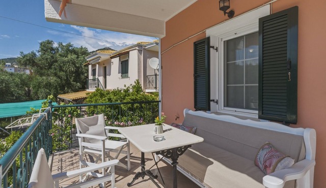 Studio Apartment '4' with Mountain View, Wi-Fi and Air Conditioning in Syvota