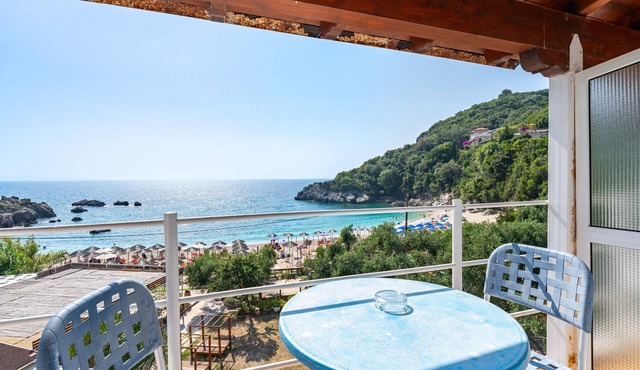 Studio Apartment 'Alex Bar Apartment 9' with Sea View, Wi-Fi and Air Conditioning in Parga