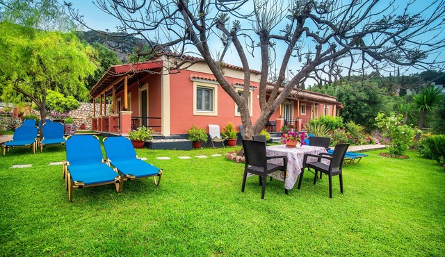 Studio Apartment "Bozikis" with Wi-Fi, Garden und Balcony in corfu