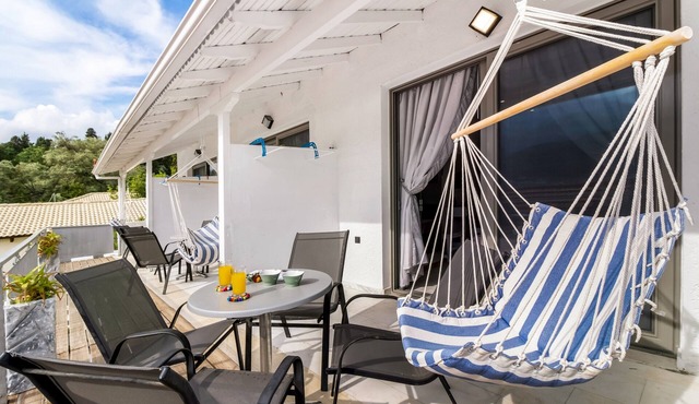 Studio Apartment "Chakalaka 3" with Sea View, Shared Pool & Wi-Fi in Leykada