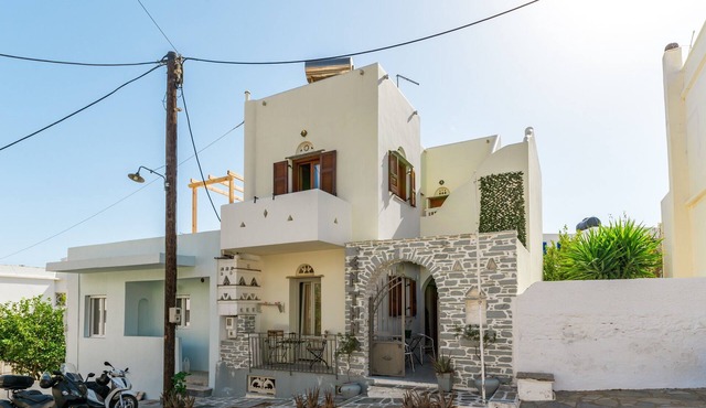 Studio Apartment 'En Tino 4' with Balcony, Wi-Fi and Air Conditioning in Tinos