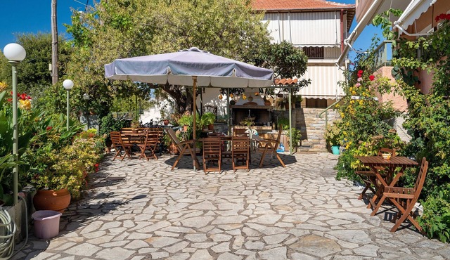 Studio Apartment 'Nontas Home 27' with Mountain View, Wi-Fi and Air Conditioning in Kalamitsi