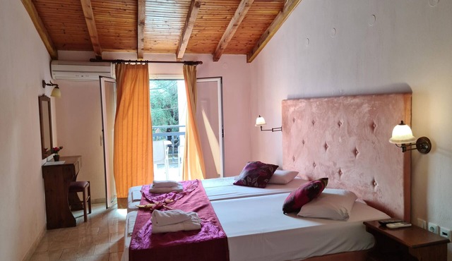 Studio "Galini Studios 2" Near the Beach with Wi-Fi, A/C & Balcony in Corfu