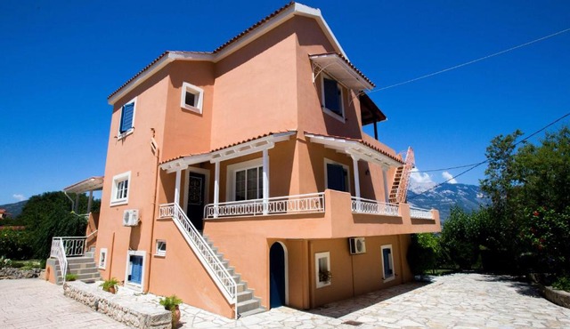 Studios Dimitra in Spartià