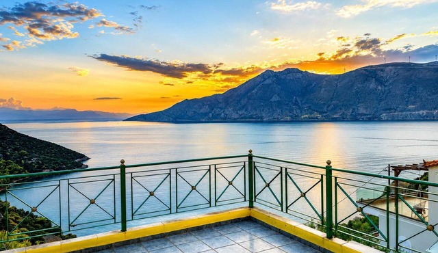 Suite Sunset, Overlooking the Sea in Ag. Vasilios in Agios Vasilios