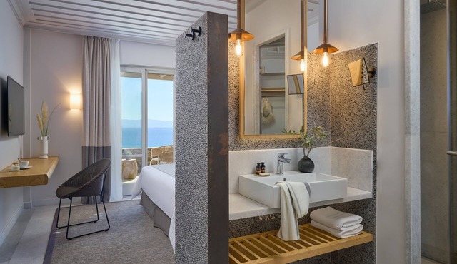Summer Senses Luxury Resort in Paros
