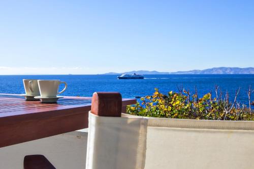 SUN AND SEA COTTAGE in Tinos