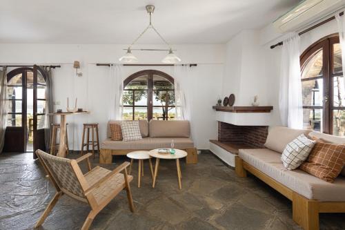 Sun Kiss Cottage, Vourvourou #FeelsLikeHome in Vourvourou