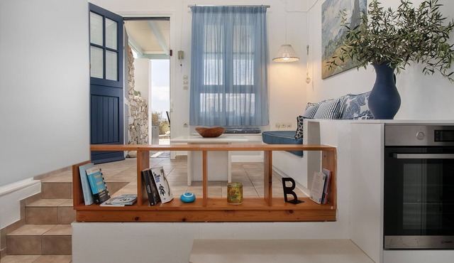 Sunset Beach house with two bedrooms in Stelida