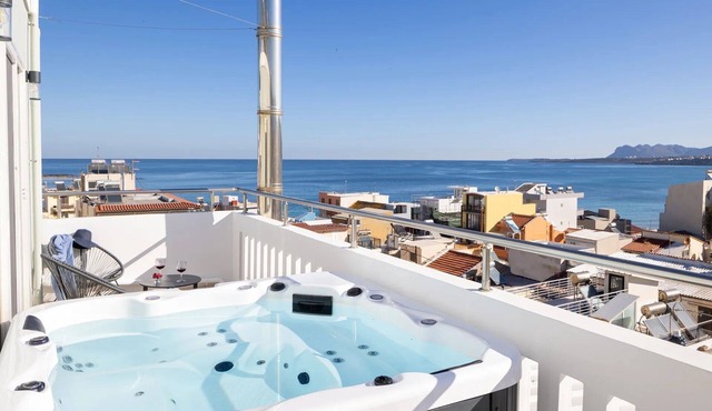 -Superior Maisonette Jacuzzi & Private Parking - Koum Kapi Mare Seaside in Chania