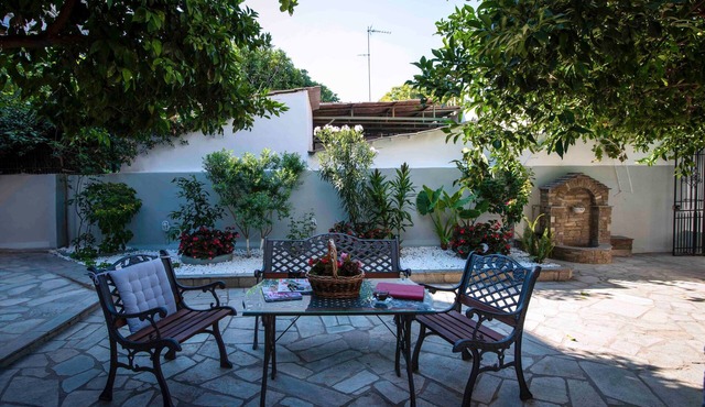 Sweet Home Country House with Private Terrace, Wi-Fi, and Air Conditioning in Volos