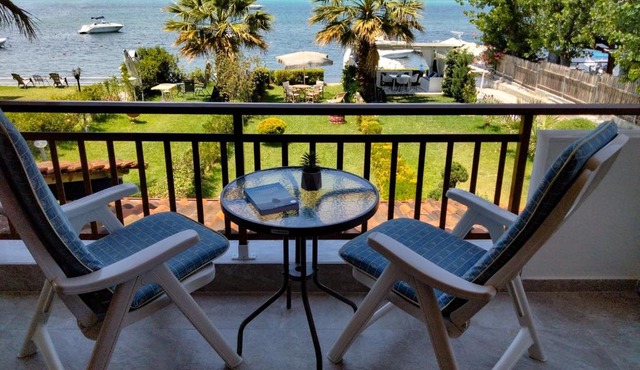 THE 'GOLDEN HOUR' BEACHFRONT COTTAGE in Vourvourou