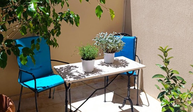 The Green House in Adelianos Kampos