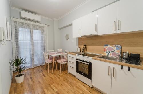 The Little Pigeon - Pink in Ioannina