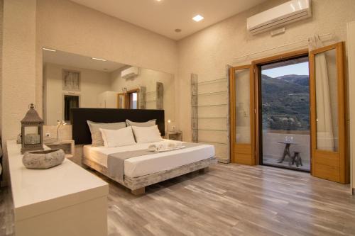 The Mountain House By Plakalona Villas & Apartments in Tourlotí
