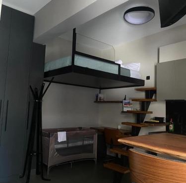 The swanky studio in Anatolí
