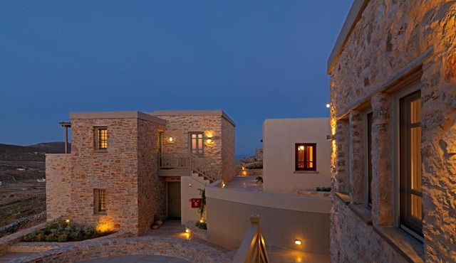Themonies Luxury Suites in Chora Folegandros