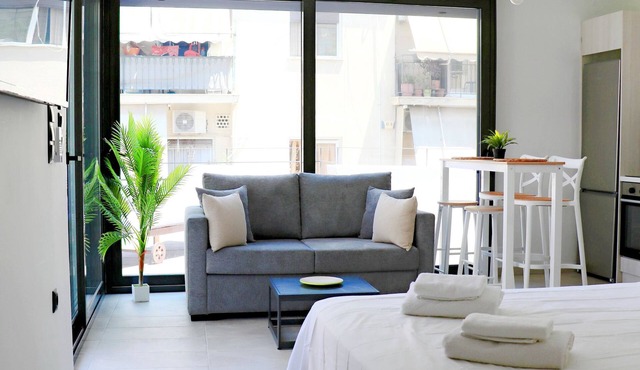 Theo Apartments in Athens Center in Athens